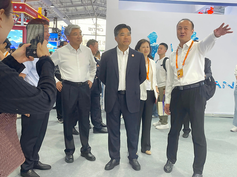 2025年9月10日由我公司設(shè)計(jì)搭建的甘肅展館，在中國國際服務(wù)貿(mào)易交易會精彩亮相